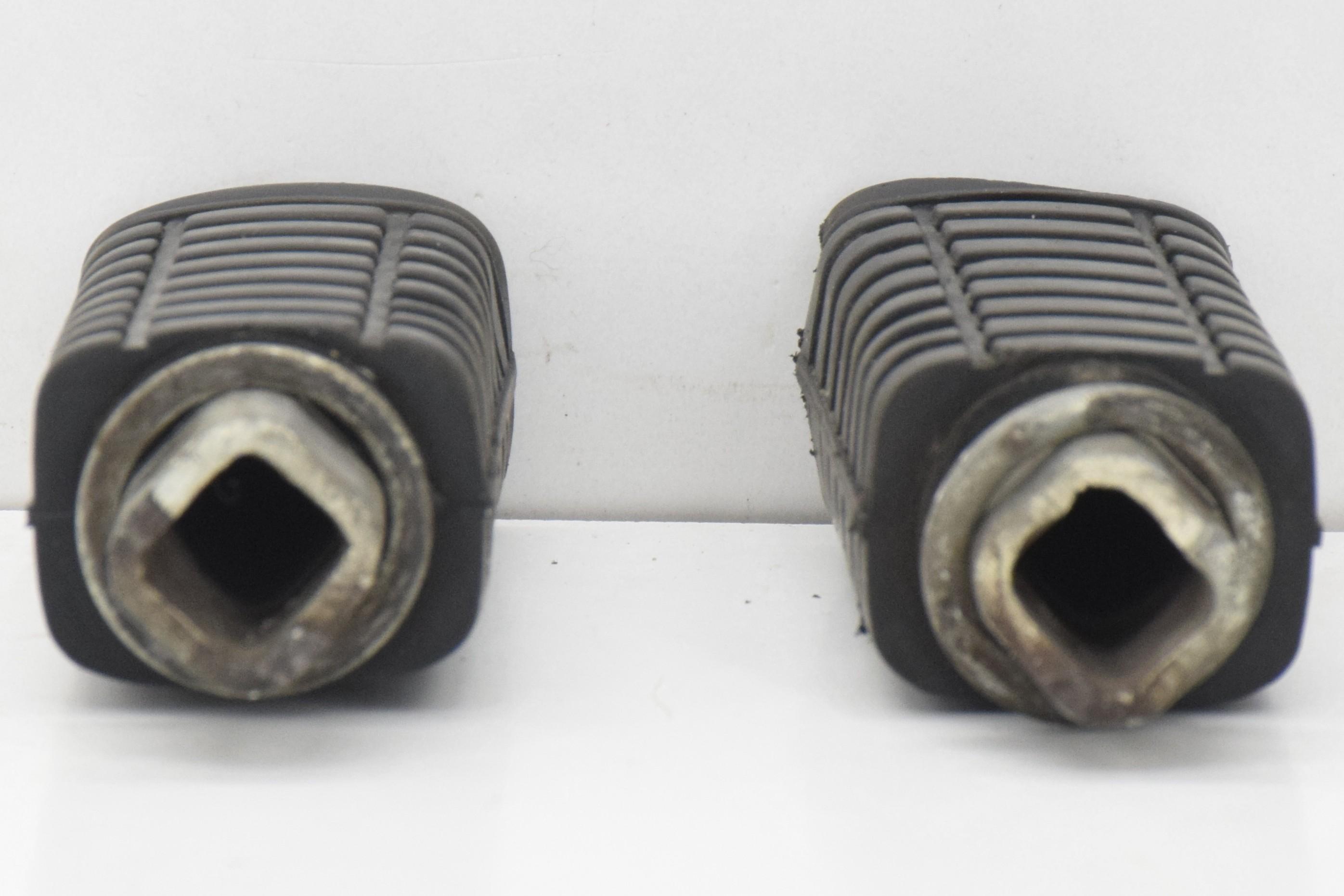 kawasaki coppia pedane passeggero originali kawasaki gpz 550 81 - foto 5