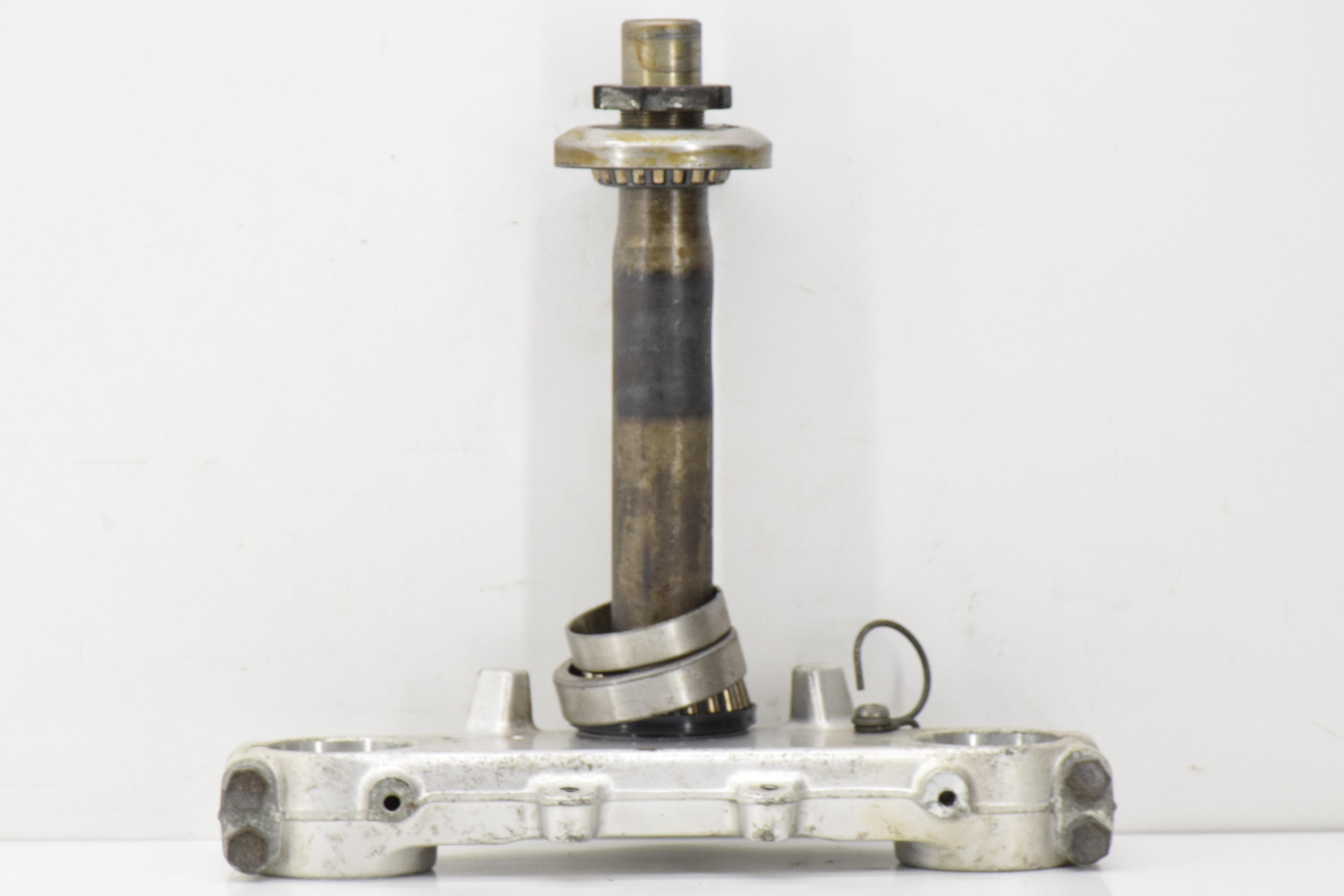 yamaha piastra sterzo inferiore originale yamaha xt 600 1vj 86 55w-23340-20 - foto 1