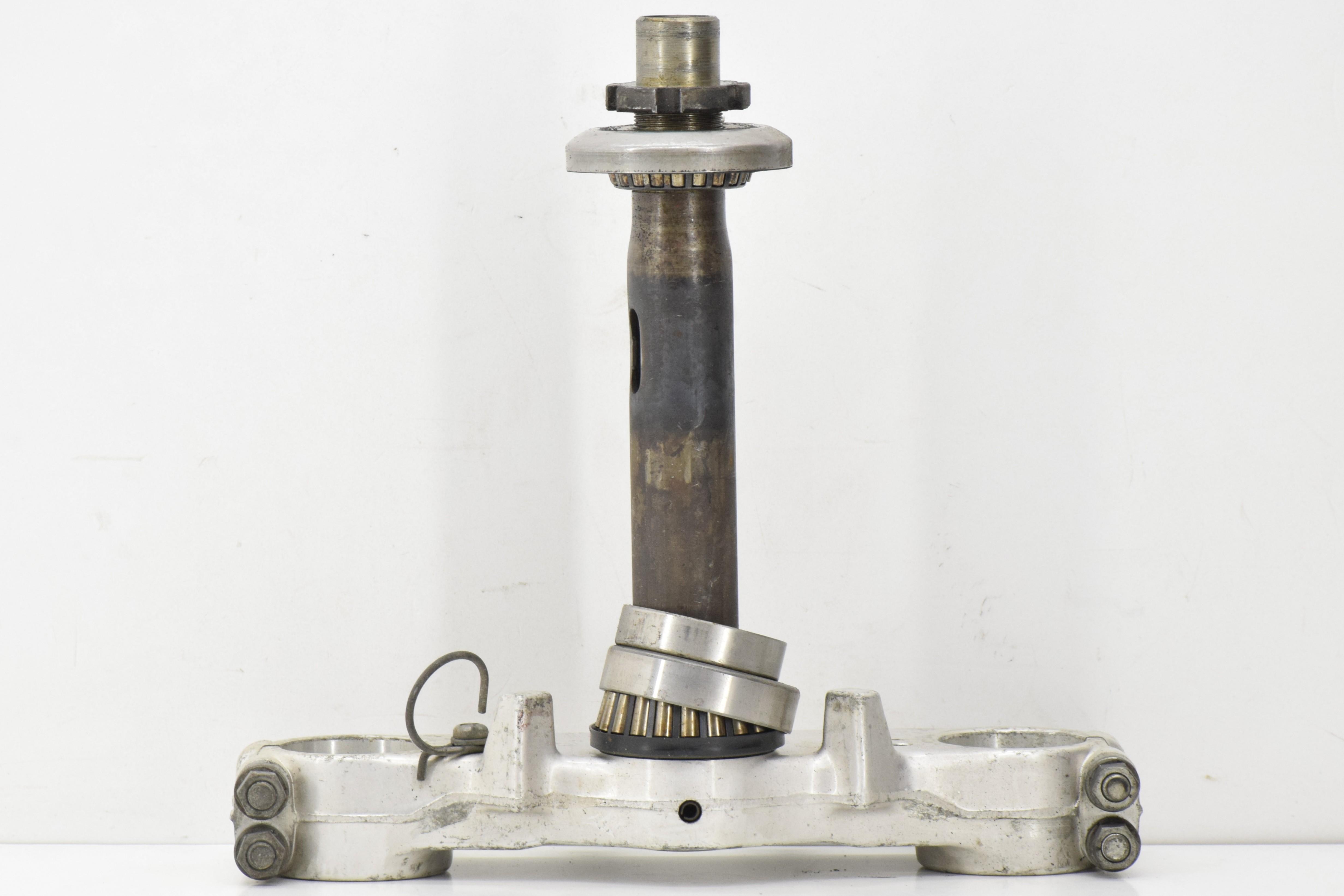 yamaha piastra sterzo inferiore originale yamaha xt 600 1vj 86 55w-23340-20 - foto 2