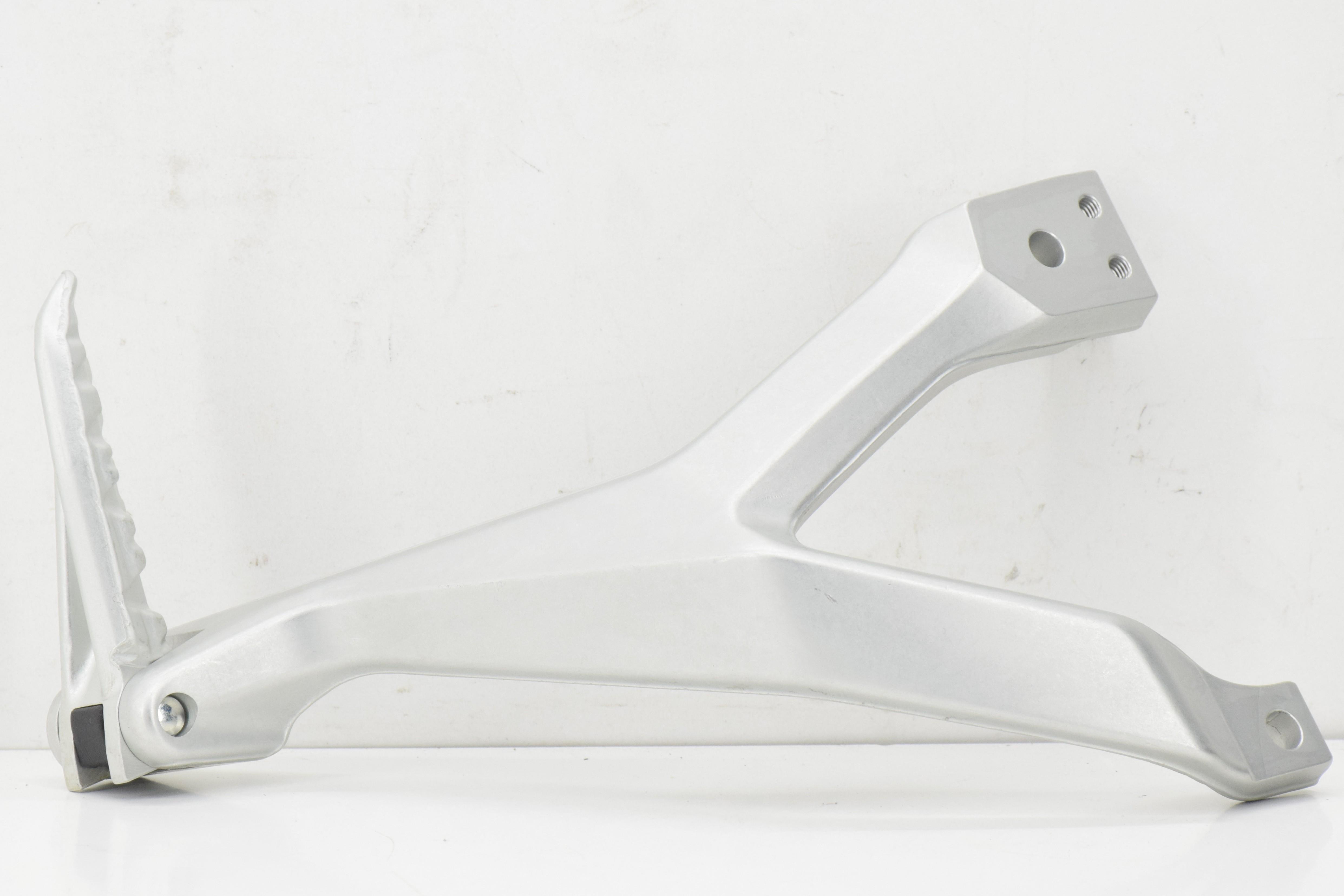 ducati supporto pedana posteriore destra ducati panigale 899 82431891a - foto 1